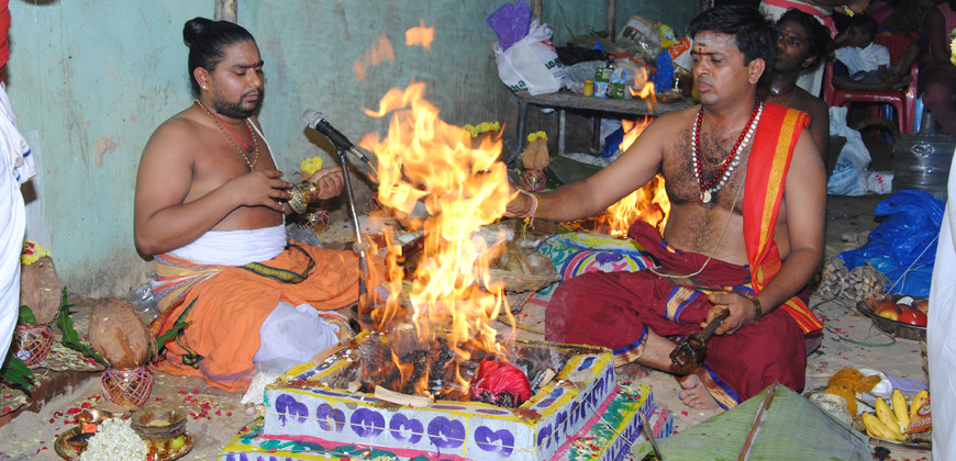 Ashta Lakshmi Homam,Ayush Homam,Dhanaakarshana Bhairava Maha mantra Homam,Dhanvanthri Homam,Durga homam,Gayathri Homam,Harihara Puthra Homam,Janma Nakshthra Homam,Lakshmi Ganapathy Homam,Lakshmi Gubera Homam,Lakshmi Hayagreeva Homam,Lakshmi Narasimhar Homam,Lalitha sahasranama Homam,Maha Chandi Homam,Maha Ganapathy Homam,Maha Prathyangra Homam,Maha sudharsana homam,Mehtha Dhakshinamoorthy Homam,Mrithyunja Homam,Nava durga Homam,Navagraha Homam,Rudra Homam,Sankatahara ganapathy Homam,Santhana Gopalakrishna Maha Homam,Sodasa Maha Ganapathy Homam,Swayamvara Parvathi Homam,Vaasthu Homam,Vidya Saraswati Homam,Vishnu Sahasranama Homam