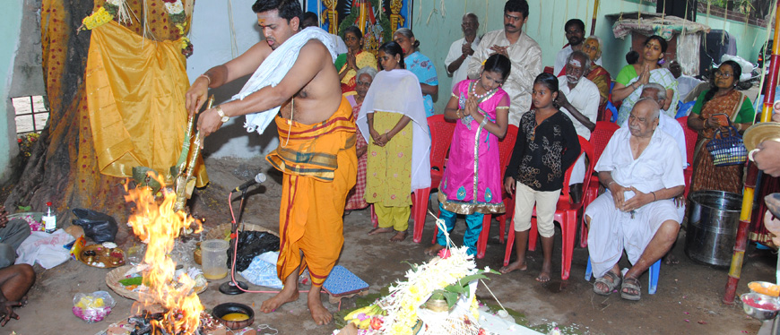 Balalaya Kumbhabhisekam Poojas,108 Sanghabhisekham Poojas,Temple Alankarams Poojas,Kunkuma Kaappu Poojas,Laksharchanai Poojas,Manjal Kaappu Poojas,Nava Kalasa Abhisekam Poojas,Noothana Ashtabandhana Poojas,Sandhana Kaappu Poojas,Siva Parvathi Kalyanam Poojas,Sri Srinivasa thiru Kalyanam Poojas,Thiru vilaku Pooja,Thuduppu Alankaram Poojas,Utsavar Moorthy Alankaram Poojas,Varushabhisekham Poojas,Kumbabhisekam Poojas